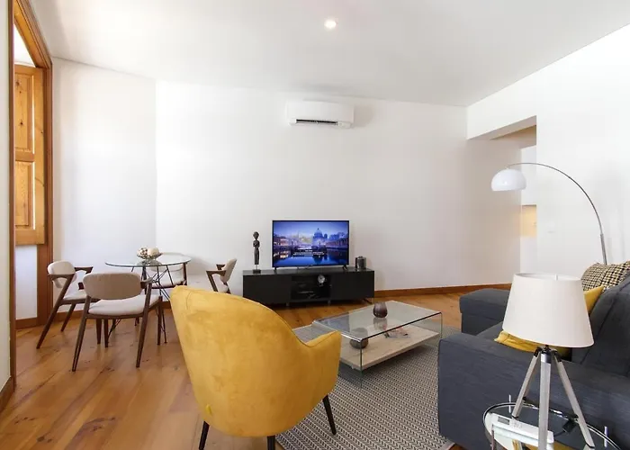 Chiado Stylish Bright With Ac Appartement