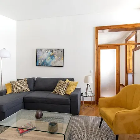 Apartment Chiado Stylish Bright With Ac *