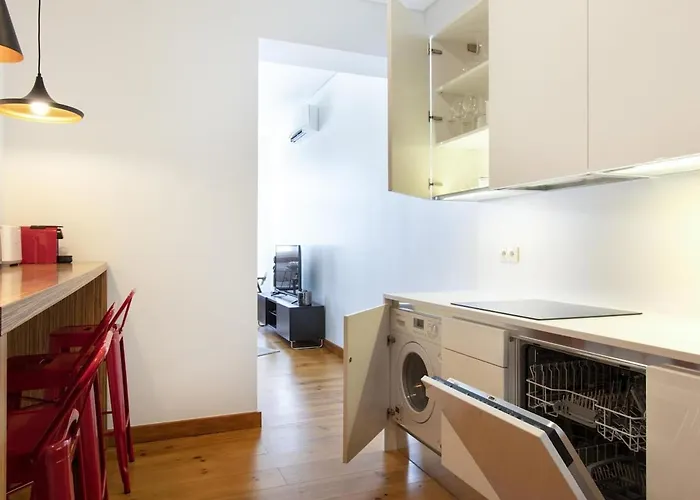 Apartman Chiado Stylish Bright With Ac